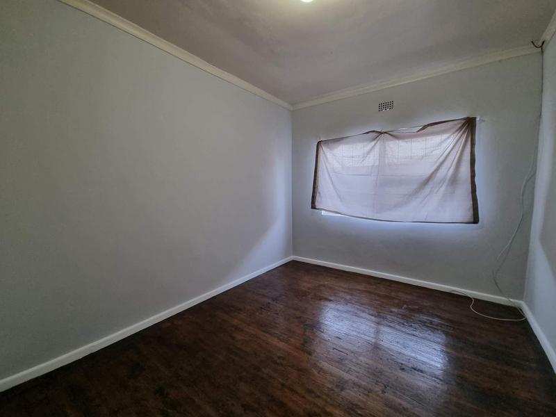 To Let 2 Bedroom Property for Rent in Athlone Western Cape